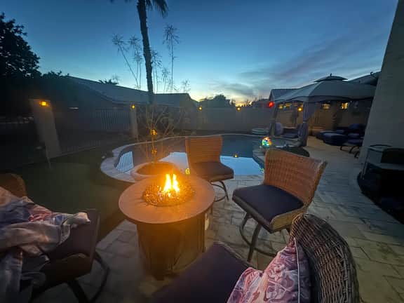 Secluded Courtyard Retreat with Pool and Hot Tub - Image 2